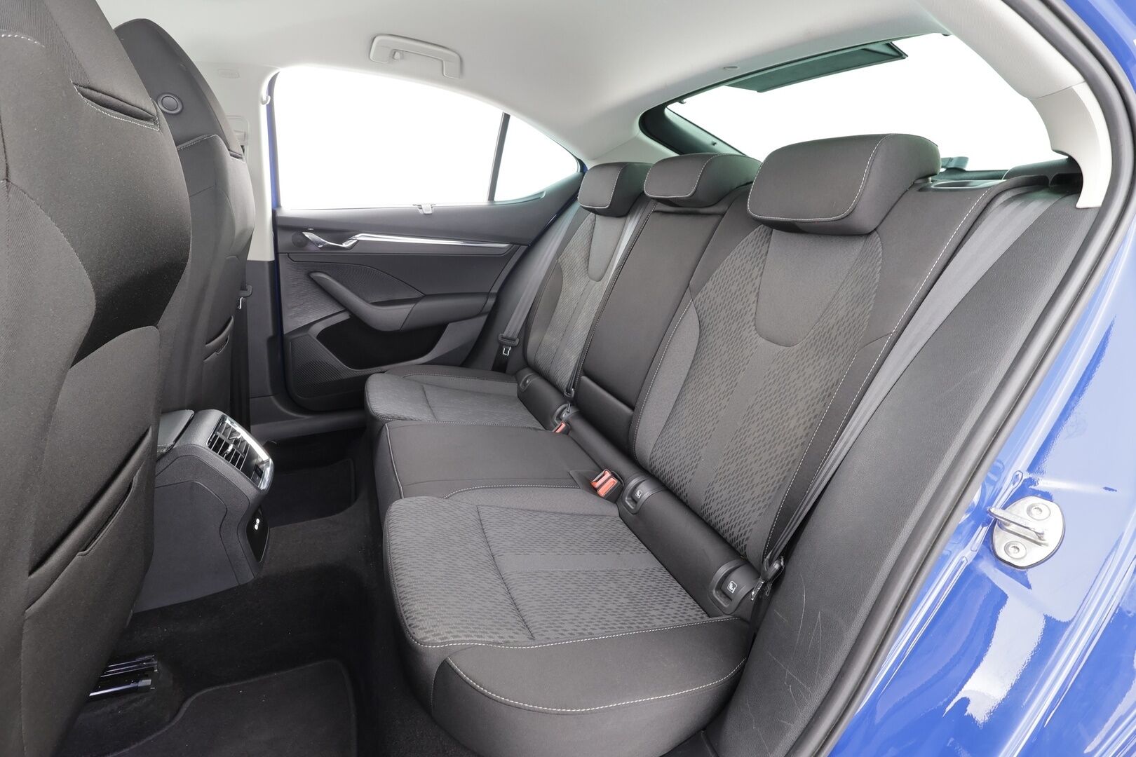 Skoda Octavia 2024 1.5 TSI Style Nordic Edition eTEC DSG Autom. - | Webasto | Koukku | ACC | Matrix-LED | P.Kamera | Navi | Kaistavahti | Keyless | 1-om Suomi-auto | Kahdet renkaat | 