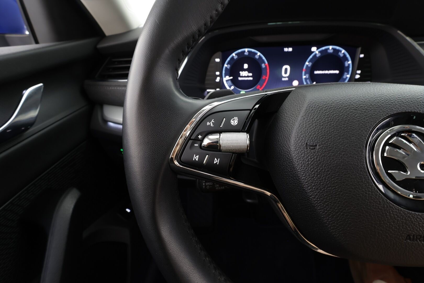 Skoda Octavia 2024 1.5 TSI Style Nordic Edition eTEC DSG Autom. - | Webasto | Koukku | ACC | Matrix-LED | P.Kamera | Navi | Kaistavahti | Keyless | 1-om Suomi-auto | Kahdet renkaat | 