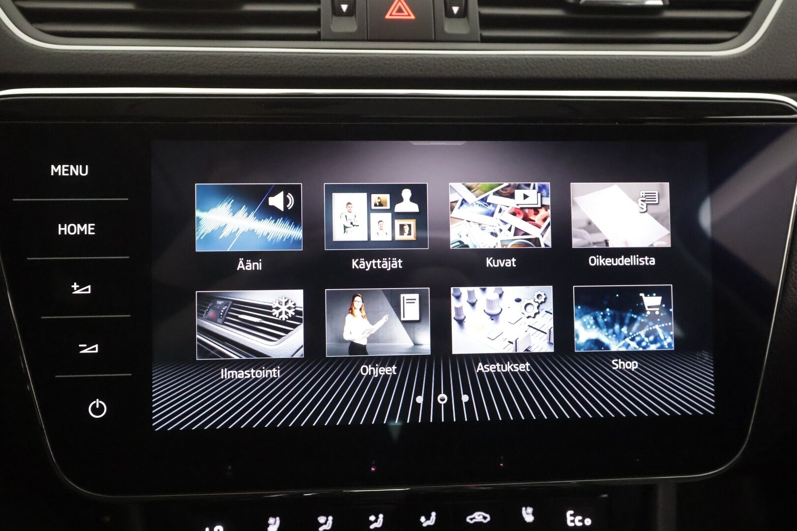 Skoda Superb 2024 Combi 1.4 TSI PHEV L&K iV BusinessLine DSG Autom. - | ACC | Webasto | Canton | Matrix | Ilmastoidut muistipenkit | Panorama | 360° | Digimittaristo | Lämm. ratti | Keyless | 1-om suomiauto | ALV | 