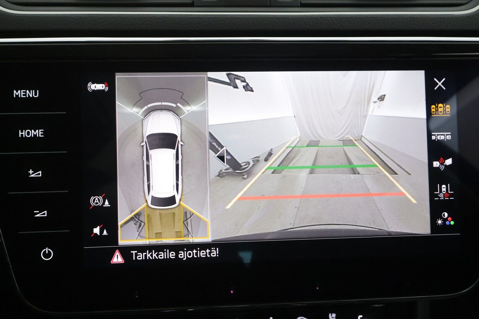 Skoda Superb 2024 Combi 1.4 TSI PHEV L&K iV BusinessLine DSG Autom. - | ACC | Webasto | Canton | Matrix | Ilmastoidut muistipenkit | Panorama | 360° | Digimittaristo | Lämm. ratti | Keyless | 1-om suomiauto | ALV | 