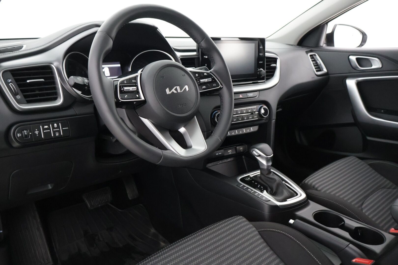 Kia Ceed 2024 1,5 T-GDI 160 hv EX SW DCT * Suomi-auto / P.kamera  / Vakkari / Lane Assist / Xenon / Ratinlämmitin *
