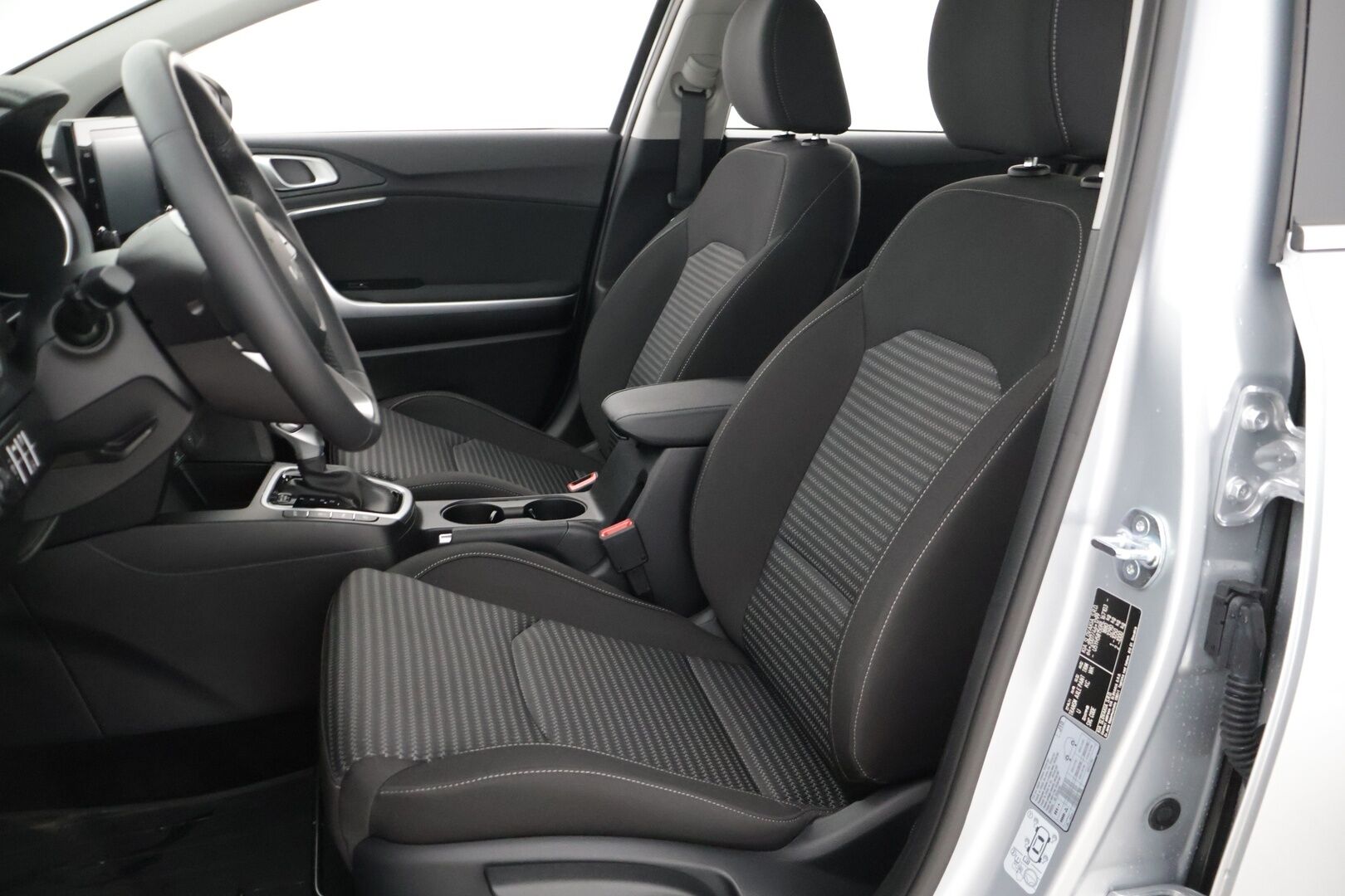 Kia Ceed 2024 1,5 T-GDI 160 hv EX SW DCT * Suomi-auto / P.kamera  / Vakkari / Lane Assist / Xenon / Ratinlämmitin *