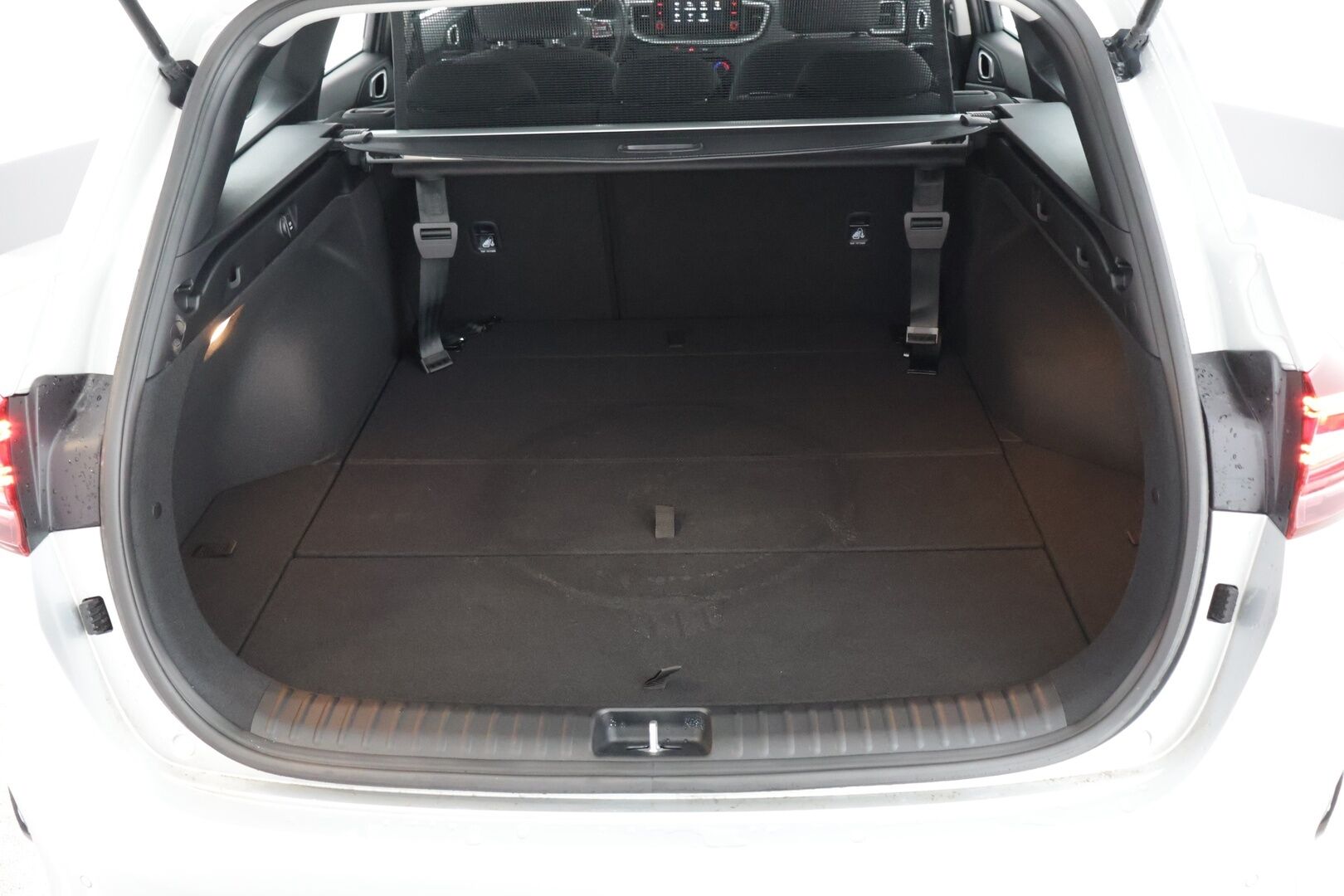Kia Ceed 2024 1,5 T-GDI 160 hv EX SW DCT * Suomi-auto / P.kamera  / Vakkari / Lane Assist / Xenon / Ratinlämmitin *