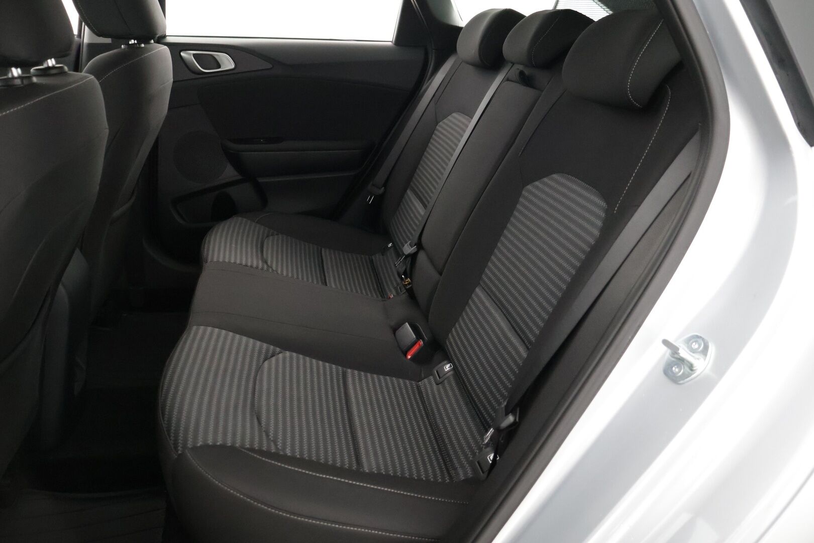Kia Ceed 2024 1,5 T-GDI 160 hv EX SW DCT * Suomi-auto / P.kamera  / Vakkari / Lane Assist / Xenon / Ratinlämmitin *