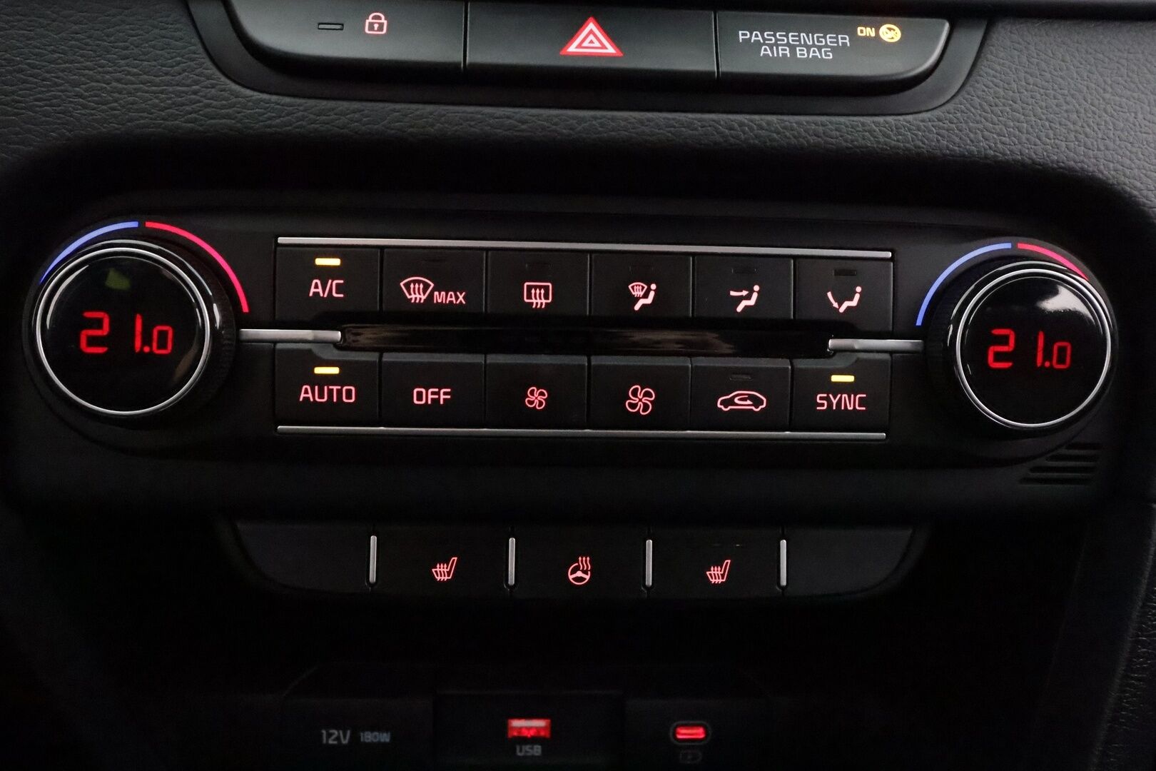Kia Ceed 2023 1,5 T-GDI 160hv EX SW DCT - | 1-om suomiauto | Merkkihuollettu | P.kamera | Vakkari | Lämm. ratti | Apple & Android | Lane Assist | Hätäjarrutusavustin | 2x renkaat aluin | 