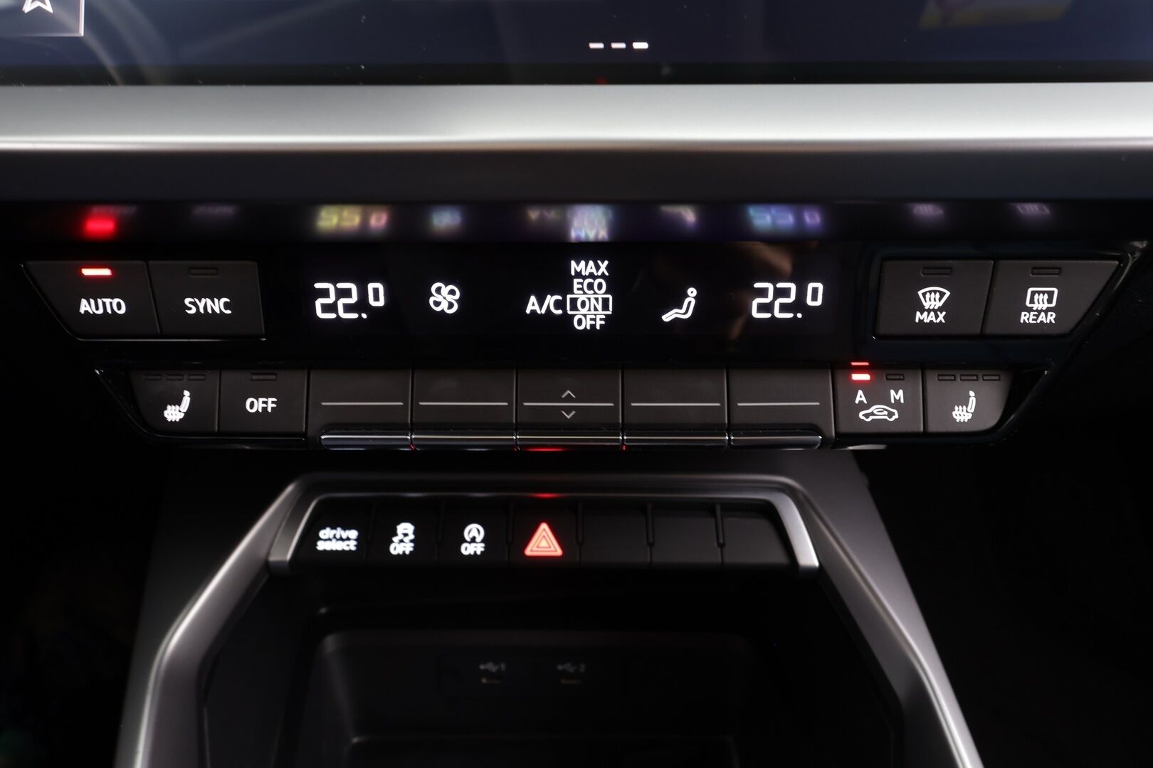 Audi A3 2024 Sportback Business 30 TFSI 81kW MHEV S tronic * ACC / P.tutka / LED / Sporttipenkit / Digimittaristo / Lohko+Sisä * - 1.Om Suomi-auto / Kahdet renkaat aluvanteilla / Merkkihuollettu