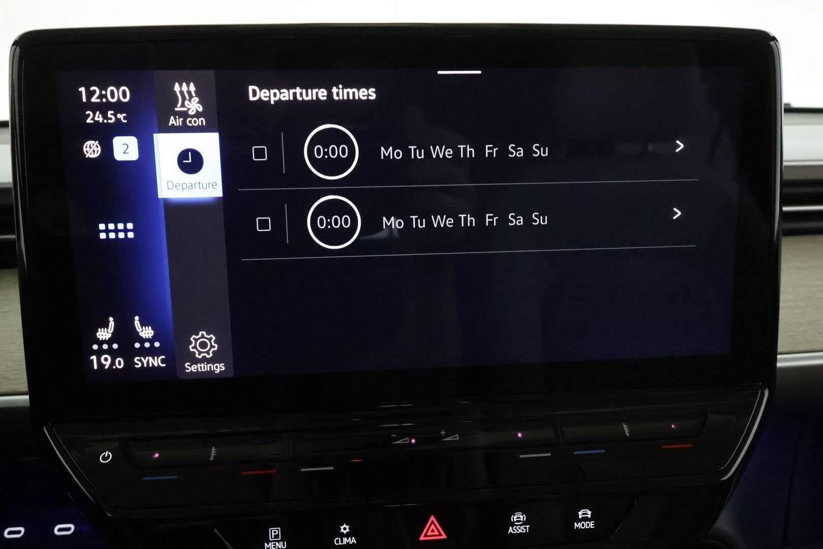 Volkswagen ID. Buzz 2024 150kW PRO Business 77 kWh **Sähköovet / Muistipenkit / Hieronta / IQ.Light / Adapt.vakkari / Navi** - 3,99 % KORKOTARJOUS TÄHÄN AUTOON - 1.Om Suomi-auto / Kahdet renkaat aluvanteilla / Koukku / Sähköluukku