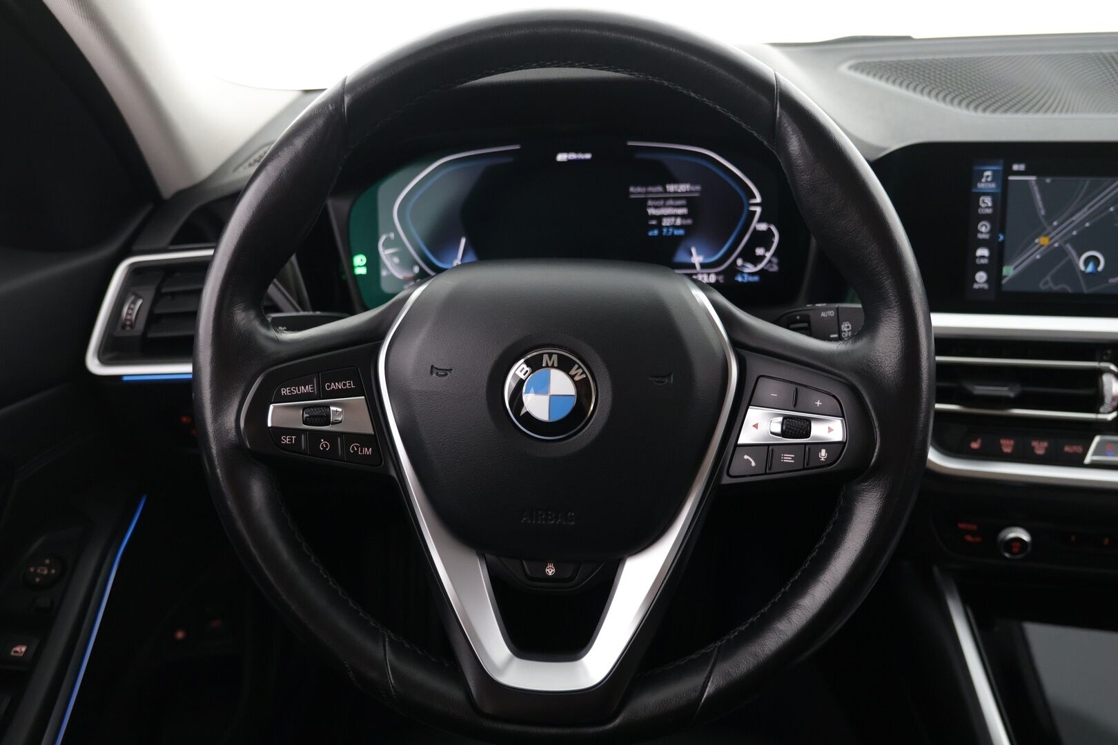 BMW 330 2021 G21 Touring 330e A Charged Edition - Digimittaristo | Sport-penkit | Navi | Tutkat