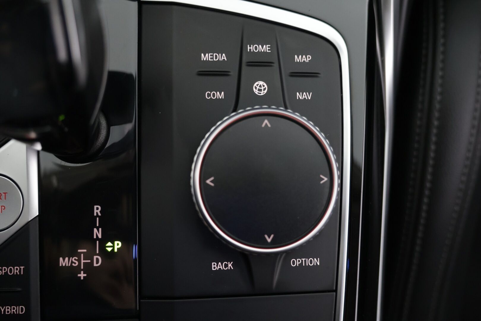 BMW 330 2021 G21 Touring 330e A Charged Edition - Digimittaristo | Sport-penkit | Navi | Tutkat