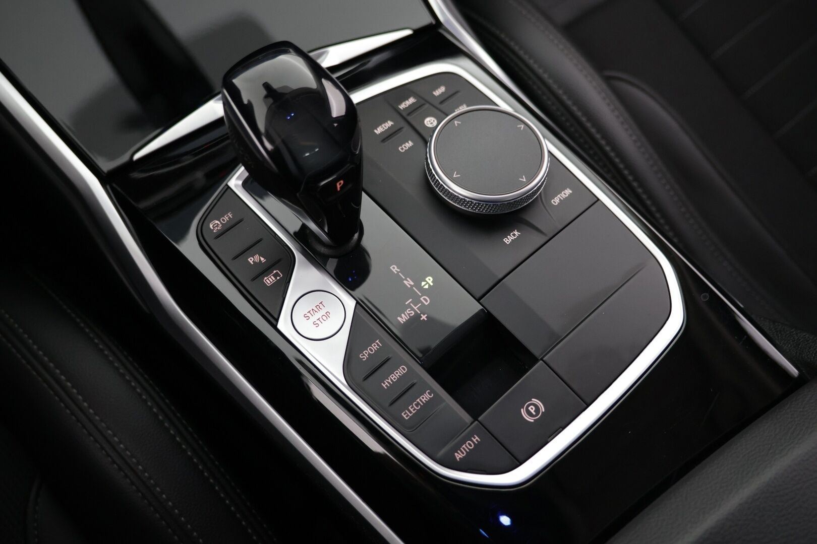 BMW 330 2021 G21 Touring 330e A Charged Edition - Digimittaristo | Sport-penkit | Navi | Tutkat