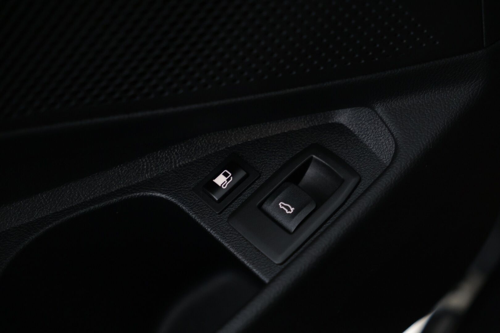 BMW 330 2021 G21 Touring 330e A Charged Edition - Digimittaristo | Sport-penkit | Navi | Tutkat