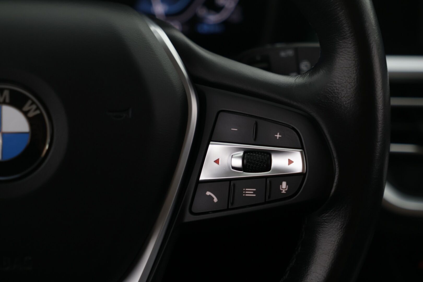 BMW 330 2021 G21 Touring 330e A Charged Edition - Digimittaristo | Sport-penkit | Navi | Tutkat