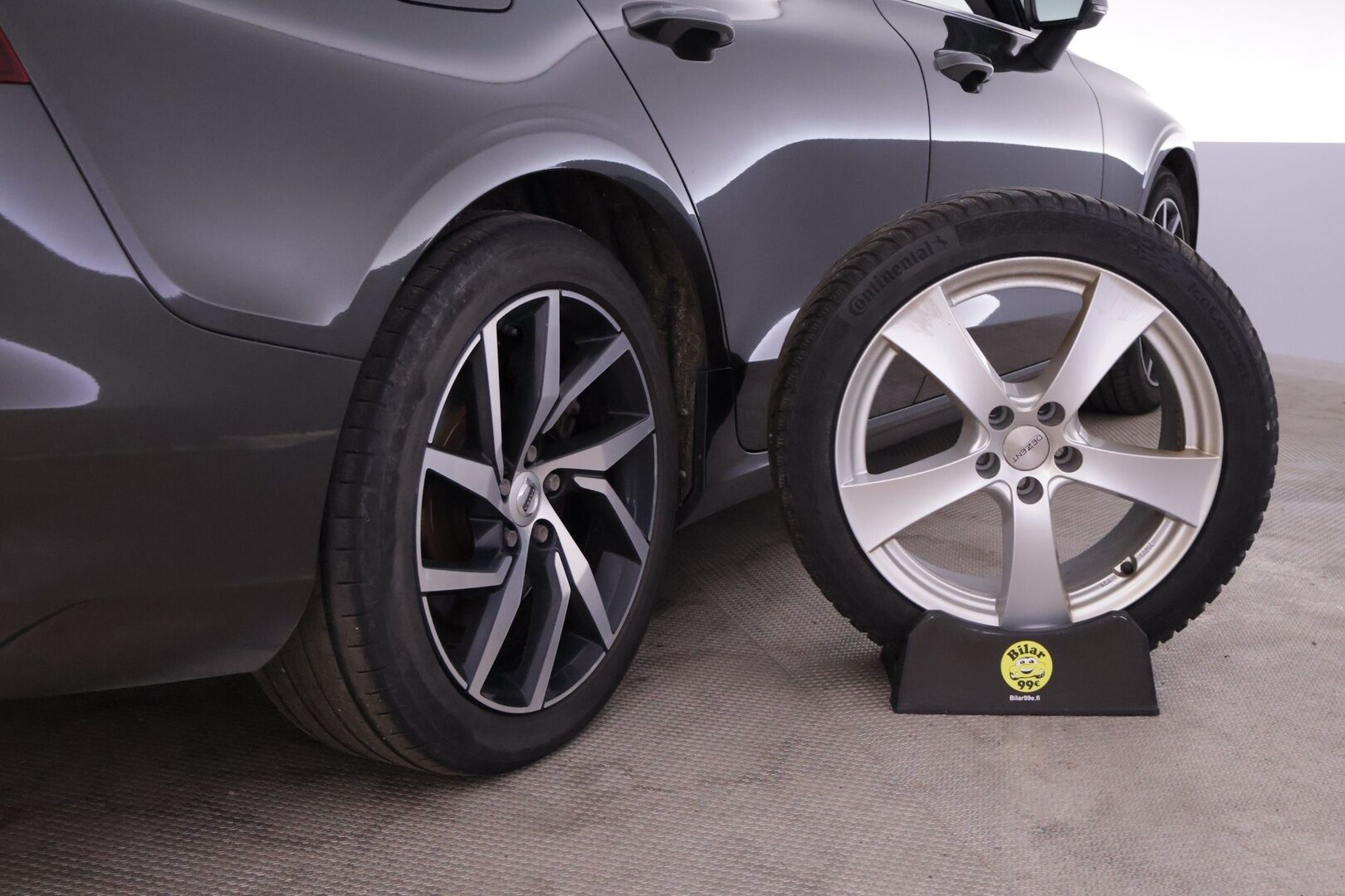 Volvo V60 2020 T6 TwE AWD 340hv Momentum Advance * Webasto / VOC / Alletaittuva Vetokoukku / Adapt. Vakkari * - Kahdet merkkirenkaat! / Hyvin huollettu! / Jakopää juuri tehty!!