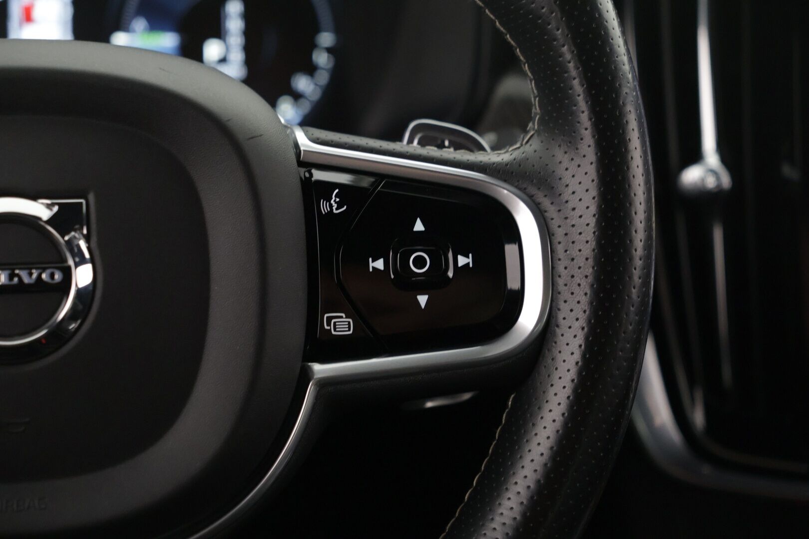 Volvo V90 2018 T8 TwE AWD R-Design Polestar Engineered - | Polestar-optimoitu! | B&W | Pilot Assist | Koukku | Ennakkomyynnissä! |