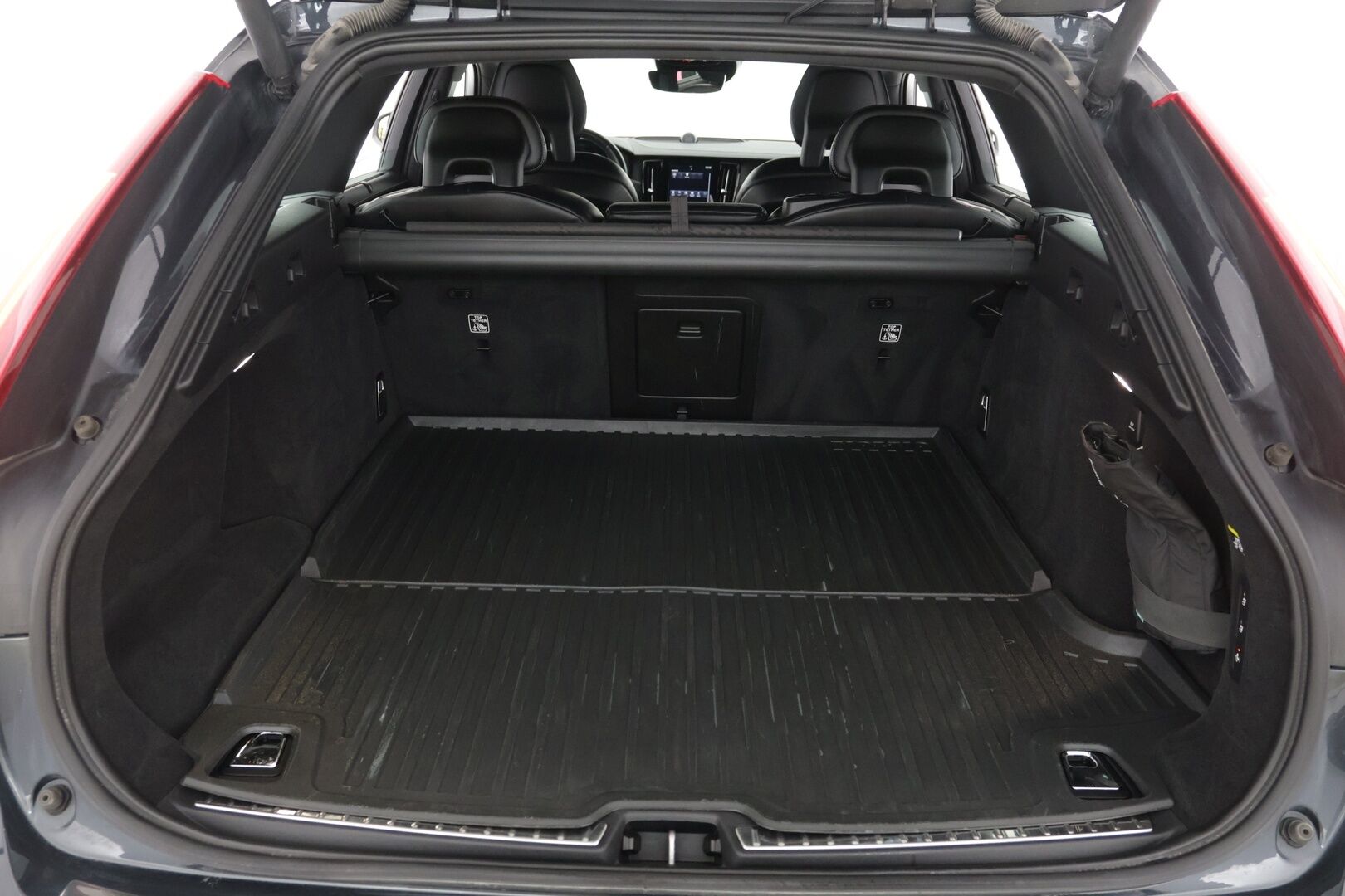 Volvo V90 2018 T8 TwE AWD R-Design Polestar Engineered - | Polestar-optimoitu! | B&W | Pilot Assist | Koukku | Ennakkomyynnissä! |