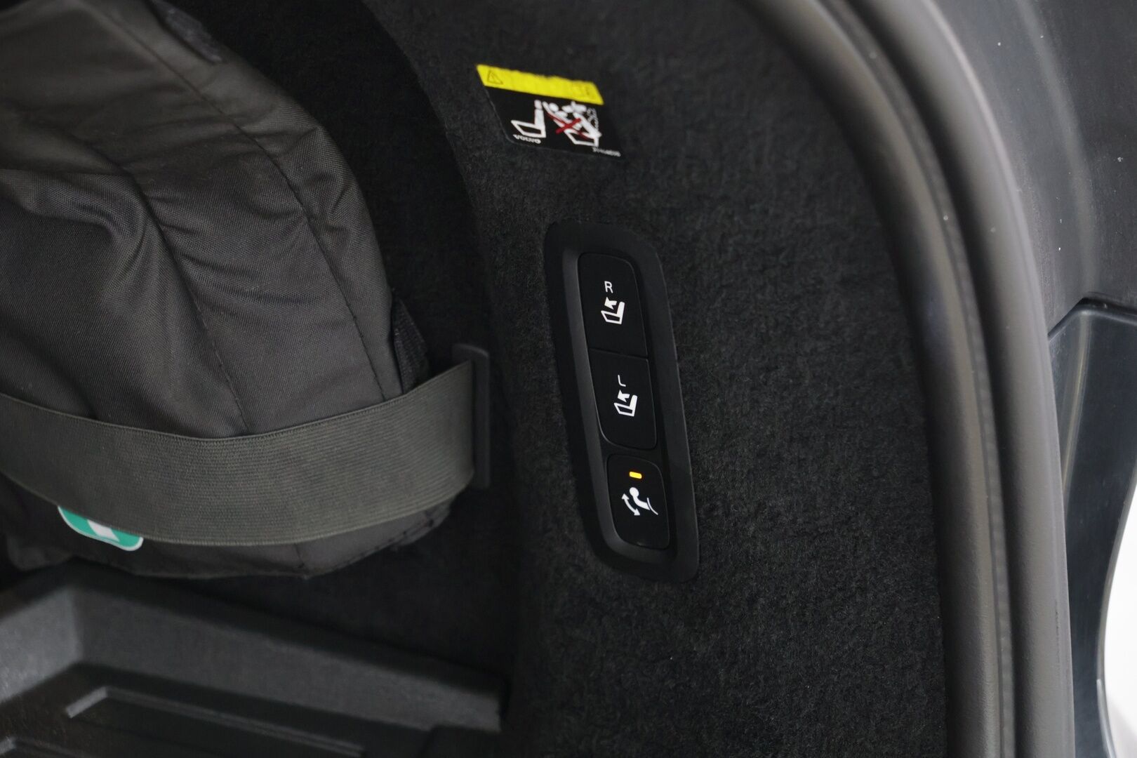 Volvo V90 2018 T8 TwE AWD R-Design Polestar Engineered - | Polestar-optimoitu! | B&W | Pilot Assist | Koukku | Ennakkomyynnissä! |