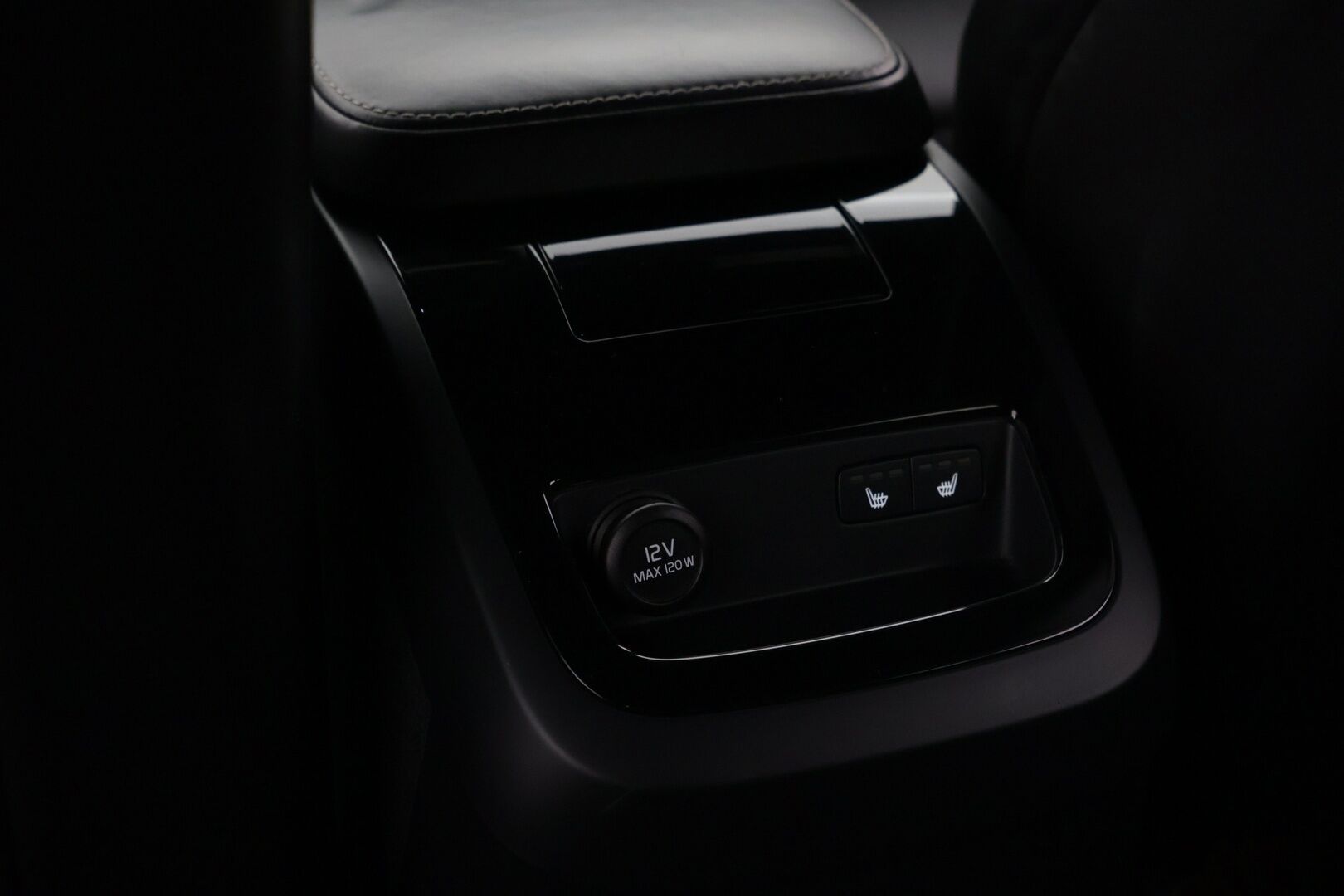 Volvo V90 2018 T8 TwE AWD R-Design Polestar Engineered - | Polestar-optimoitu! | B&W | Pilot Assist | Koukku | Ennakkomyynnissä! |