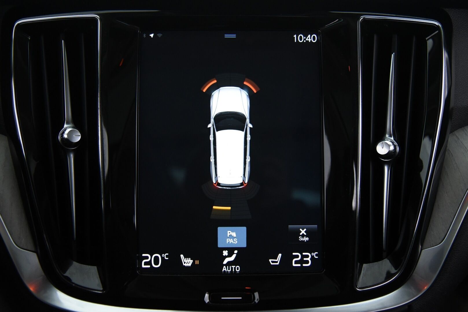 Volvo V60 2019 T8 TwE AWD Inscription / Webasto / Adapt.vakkari / Sport Nahkapenkit / Navi / Koukku / Panorama - 2x alumiinivanteet / Hihna juuri tehty!
