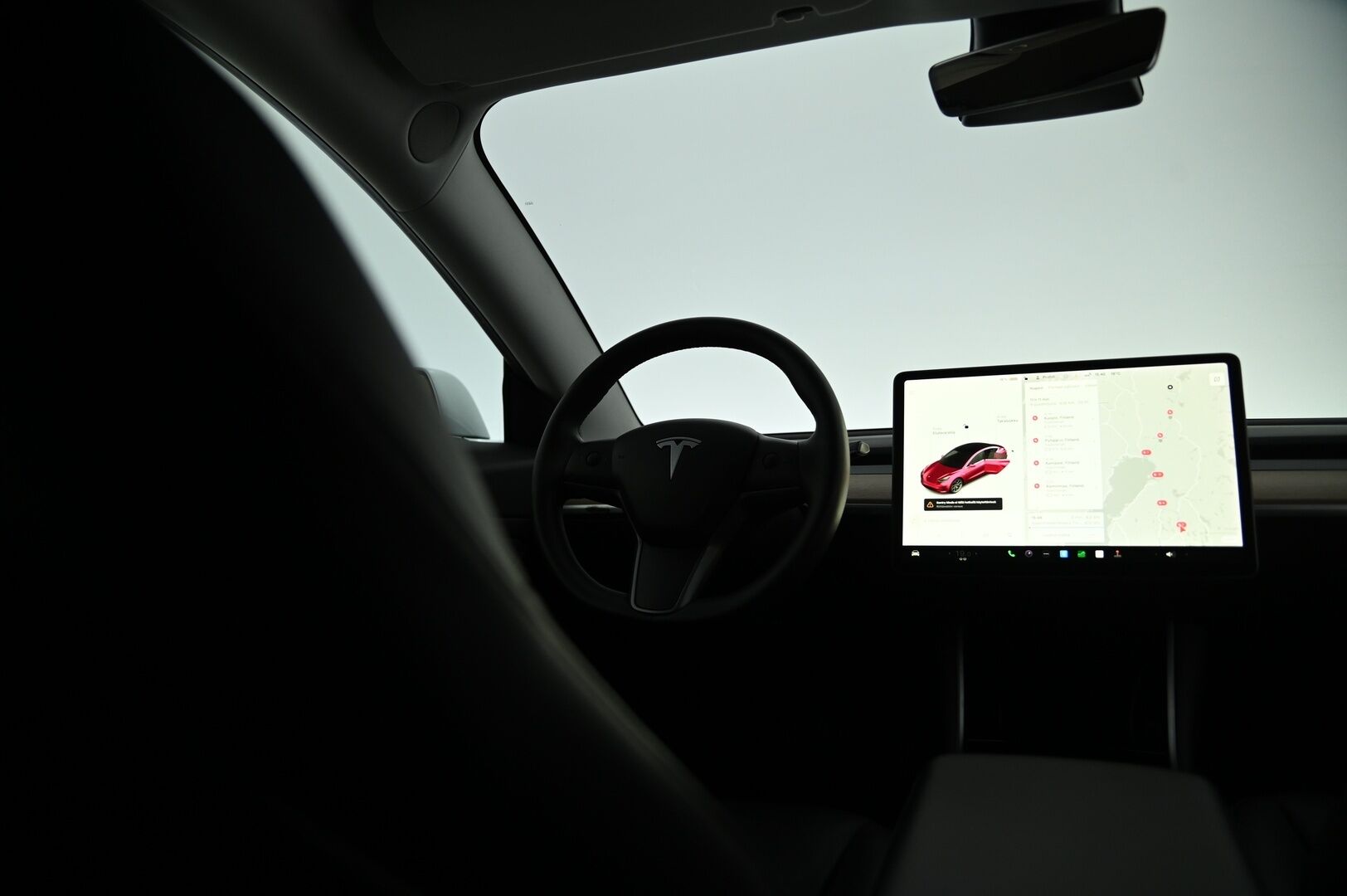 Tesla Model 3 2020 54 kWh Standard Range Plus *Vetokoukku / Autopilot / Lasikatto / Premium Audio* - Koukullinen nätti Tesla! / Kahdet erittäin hyvät renkaat!