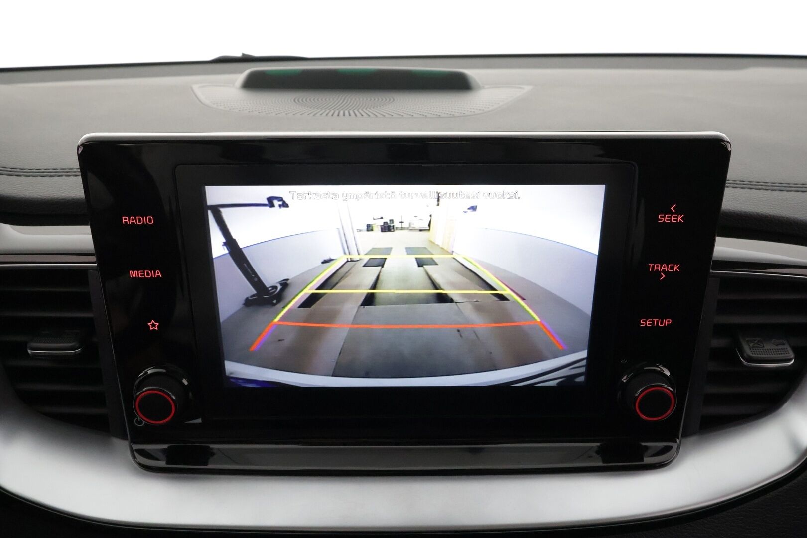 Kia Ceed 2020 1,6 GDI Plug-In Hybrid EX SW DCT * ACC / P.kamera / LED / Keyless / Kaistavahti / Ratinlämmitin * - Kahdet renkaat aluvanteilla / Merkkihuollettu