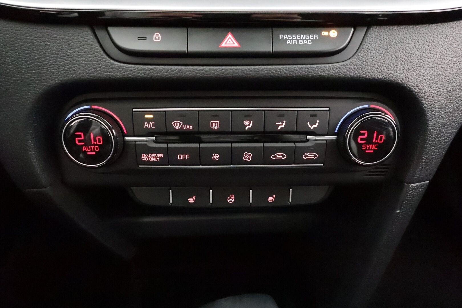 Kia Ceed 2020 1,6 GDI Plug-In Hybrid EX SW DCT * ACC / P.kamera / LED / Keyless / Kaistavahti / Ratinlämmitin * - Kahdet renkaat aluvanteilla / Merkkihuollettu