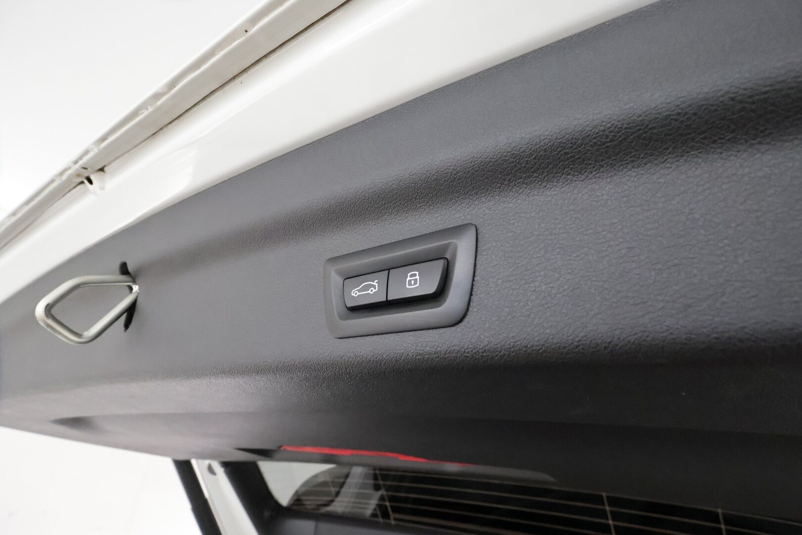 BMW X1 2023 U11 25e xDrive Charged Edition **Harman/Kardon / Adapt.Vakkari / LED / Koukku / P.kamera / Sporttipenkki Muistilla** - 3,99 % KORKOTARJOUS TÄHÄN AUTOON - 1-om Suomi-auto / 2x Latauskaapelit / Kahdet Renkaat / Merkkihuollettu!