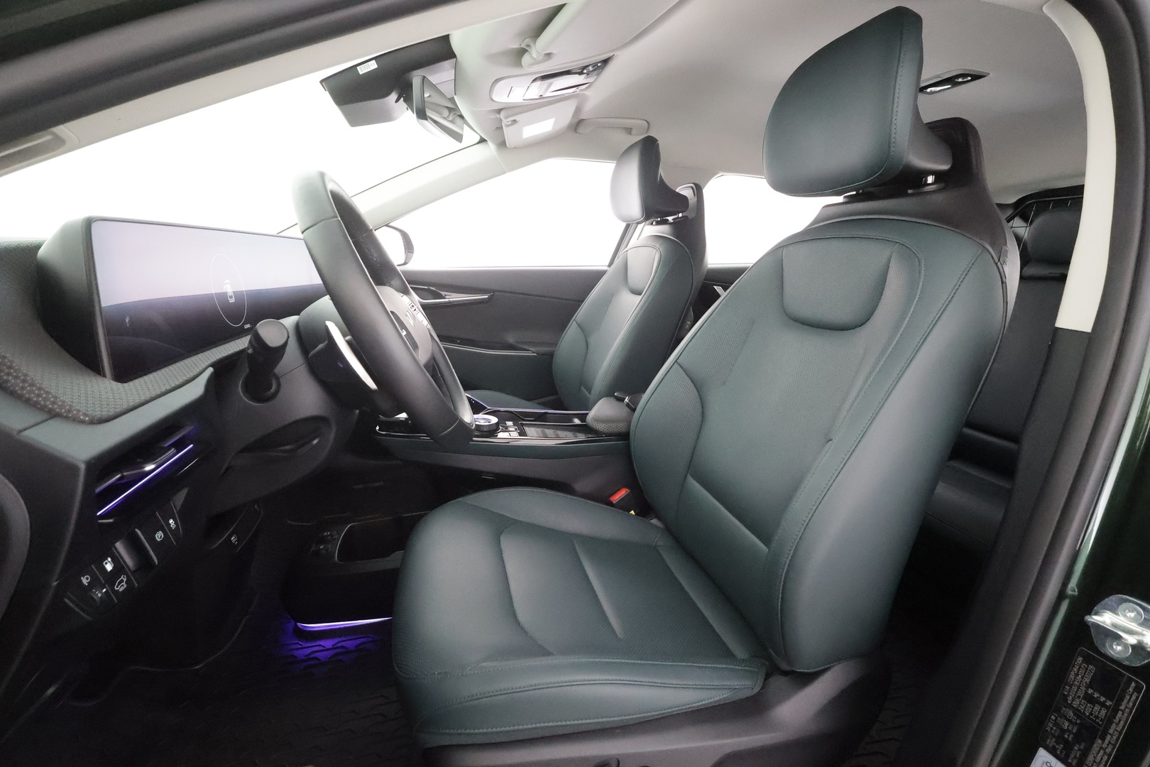 Kia EV6 2023 RWD 77 kWh 229 hv - | ACC | ILP | Koukku | Sähkönahat | Muistipenkki | Ambient light | HDA | P.kamera ja tutkat | Sähk. takaluukku | Merkkihuollot | 1-om suomiauto |