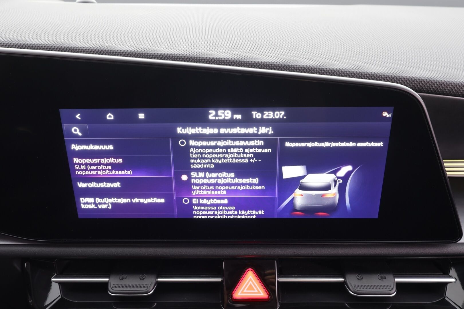 Kia Niro 2023 EX 64,8kWh 204hv Premium - | ACC | ILP | Koukku | Sähköpenkki | Puolinahat | LED | V2L | HDA | P.kamera | Keyless | Sähk. takaluukku | Merkkihuollot | 2x renkaat aluin |
