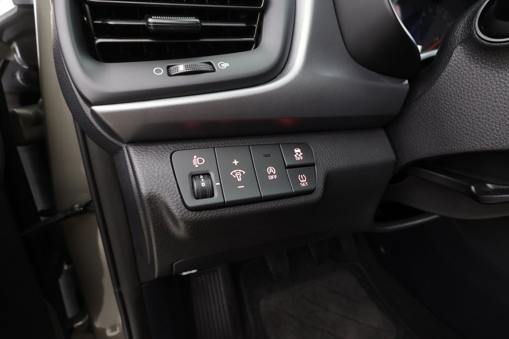 Kia Rio 2024 1,2 LX - | Vakkari | Ilmastointi | Lämm. ratti | BT | Penkinlämmittimet | Merkkihuollot | Suomiauto | Kahdet renkaat | 