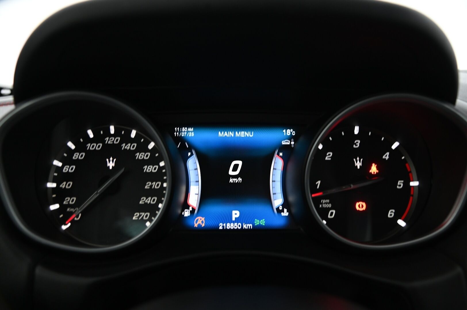 Maserati Levante 2017 3.0 Diesel AWD* Bowers&Wilkins / ACC / Panorama / Vetokoukku* - 3,99 % KORKOTARJOUS TÄHÄN AUTOON - *ALV / 2x renkaat&alumiinivanteet*