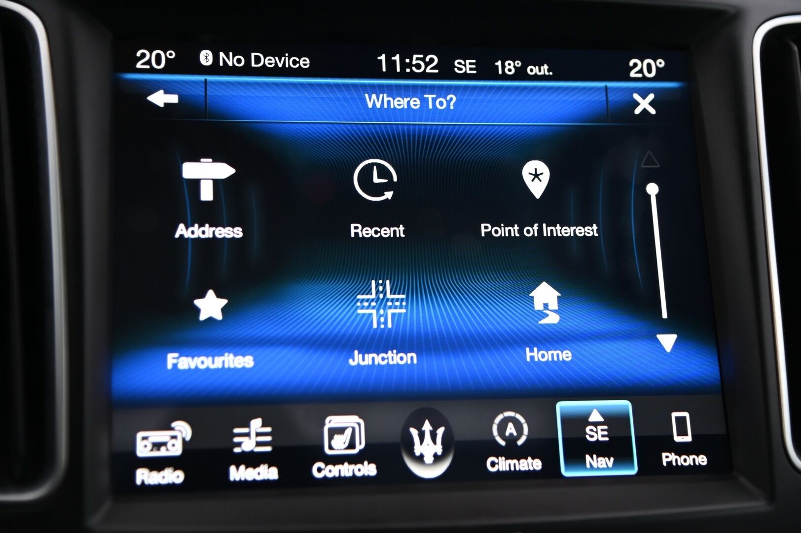 Maserati Levante 2017 3.0 Diesel AWD* Bowers&Wilkins / ACC / Panorama / Vetokoukku* - 3,99 % KORKOTARJOUS TÄHÄN AUTOON - *ALV / 2x renkaat&alumiinivanteet*
