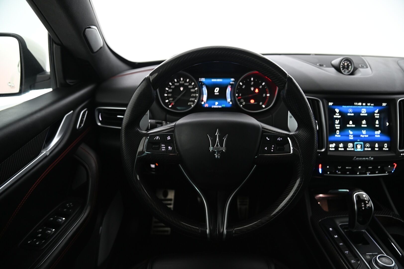 Maserati Levante 2017 3.0 Diesel AWD* Bowers&Wilkins / ACC / Panorama / Vetokoukku* - 3,99 % KORKOTARJOUS TÄHÄN AUTOON - *ALV / 2x renkaat&alumiinivanteet*