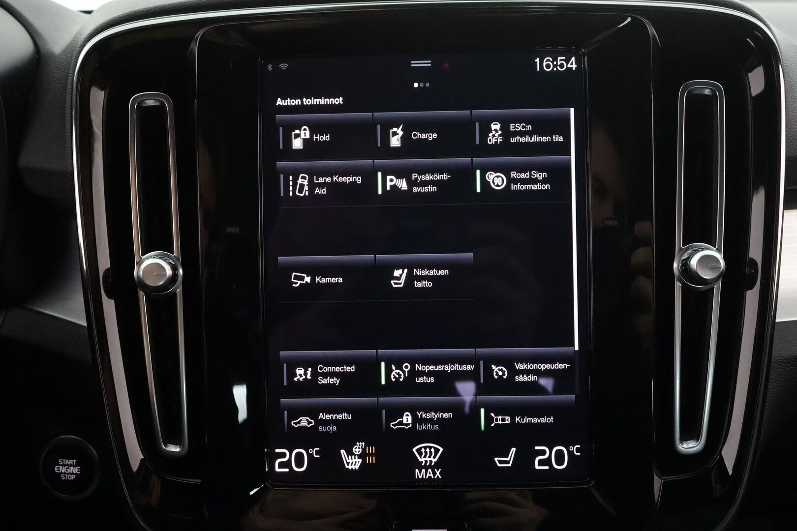 Volvo XC40 2024 T5 TwE Plus Dark aut * ACC / LED / P.kamera / Navi / Kaistavahti / Digimittaristo / Keyless * - 1-om Suomi-auto / 2x Latauskaapelit / Kahdet renkaat aluvanteilla / Merkkihuollot 