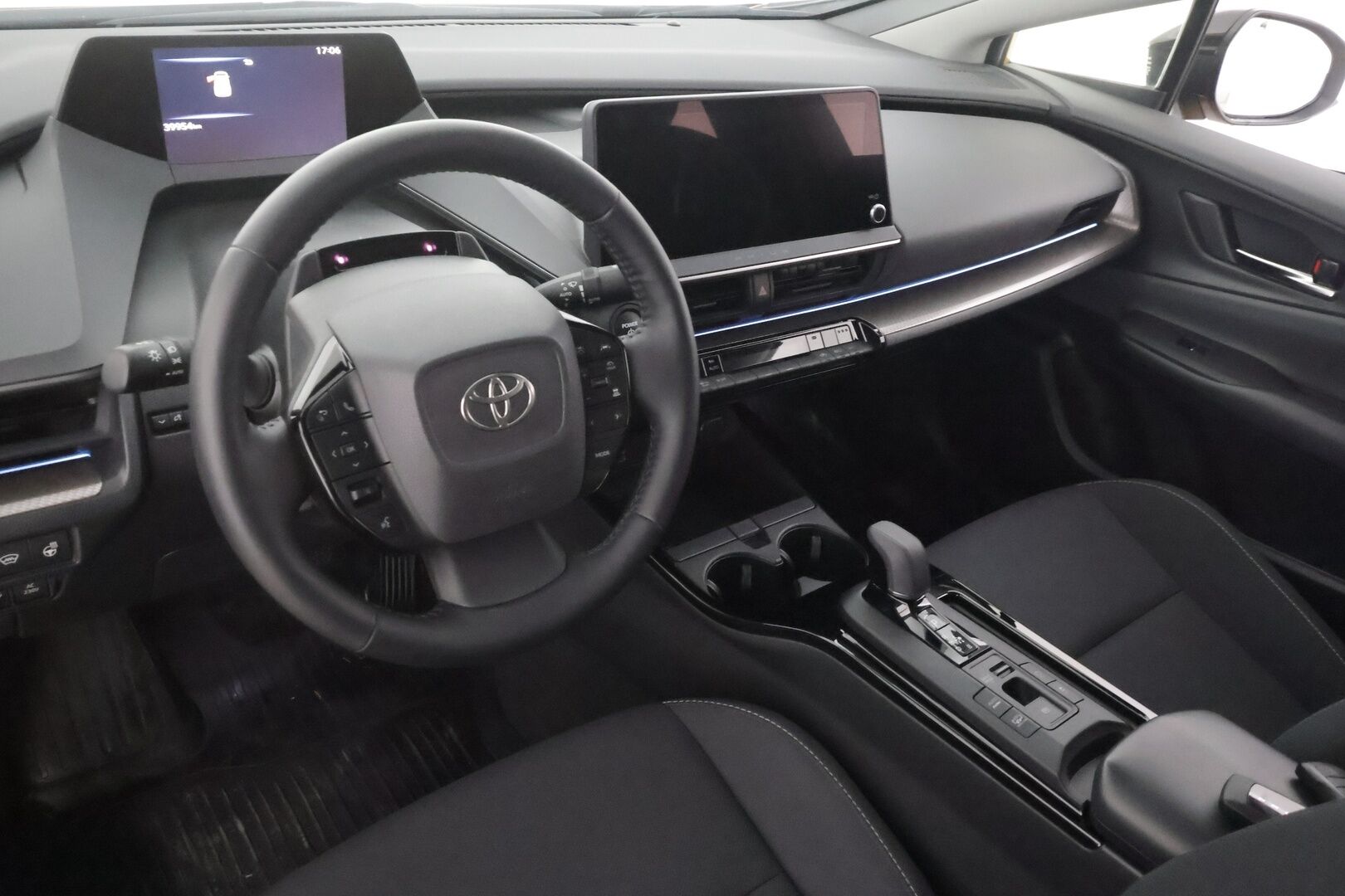 Toyota Prius Plug-in 2023 Hybrid Style - | Lohkolämmitin | ACC | LED | P.Kamera | Sähköpenkki | Kaistavahti | Katveavustin | Navi | Keyless | Suomi-auto | 2x Latauskaapelit | Kahdet renkaat | Merkkihuollot |