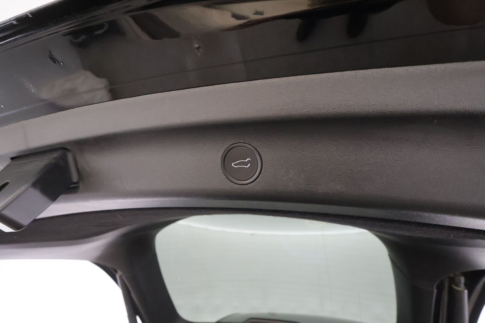 Tesla Model Y 2023 Long Range - | ACC | ILP | Koukku | Matrix | Ryzen | Lasikatto | Premium audio | Sähkönahat | Muistipenkki | P.kamera | 1-om suomiauto | 