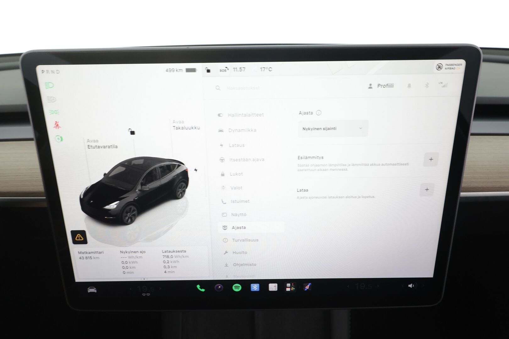 Tesla Model Y 2023 Long Range - | ACC | ILP | Koukku | Matrix | Ryzen | Lasikatto | Premium audio | Sähkönahat | Muistipenkki | P.kamera | 1-om suomiauto | 
