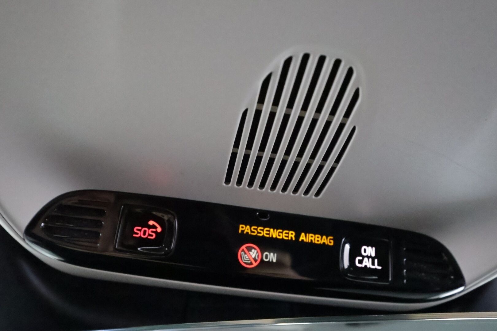 Volvo XC40 2024 T5 TwE Plus Bright aut - | ACC | Webasto | Koukku | H/K | P.Kamera | Muistipenkki | LED | Sporttinahat | Keyless | Apple&Android | suomi-auto | Kahdet Renkaat | Merkkihuollettu |