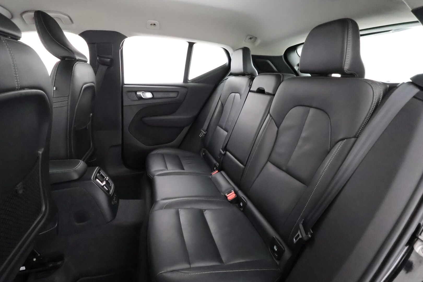 Volvo XC40 2024 T5 TwE Plus Bright aut - | ACC | Webasto | Koukku | H/K | P.Kamera | Muistipenkki | LED | Sporttinahat | Keyless | Apple&Android | suomi-auto | Kahdet Renkaat | Merkkihuollettu |