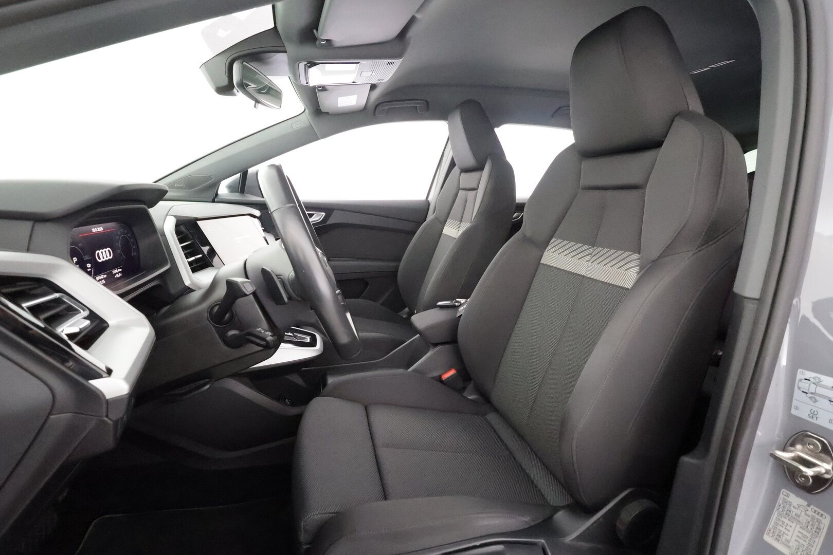 Audi Q4 e-tron 2023 40 e-tron - | ACC | ILP | Koukku | SONOS | Sporttipenkit | P.kamera | Digimittaristo | Kaistavahti | Pre Sense | LED | 1.om suomiauto | 2x renkaat aluin | ALV | 