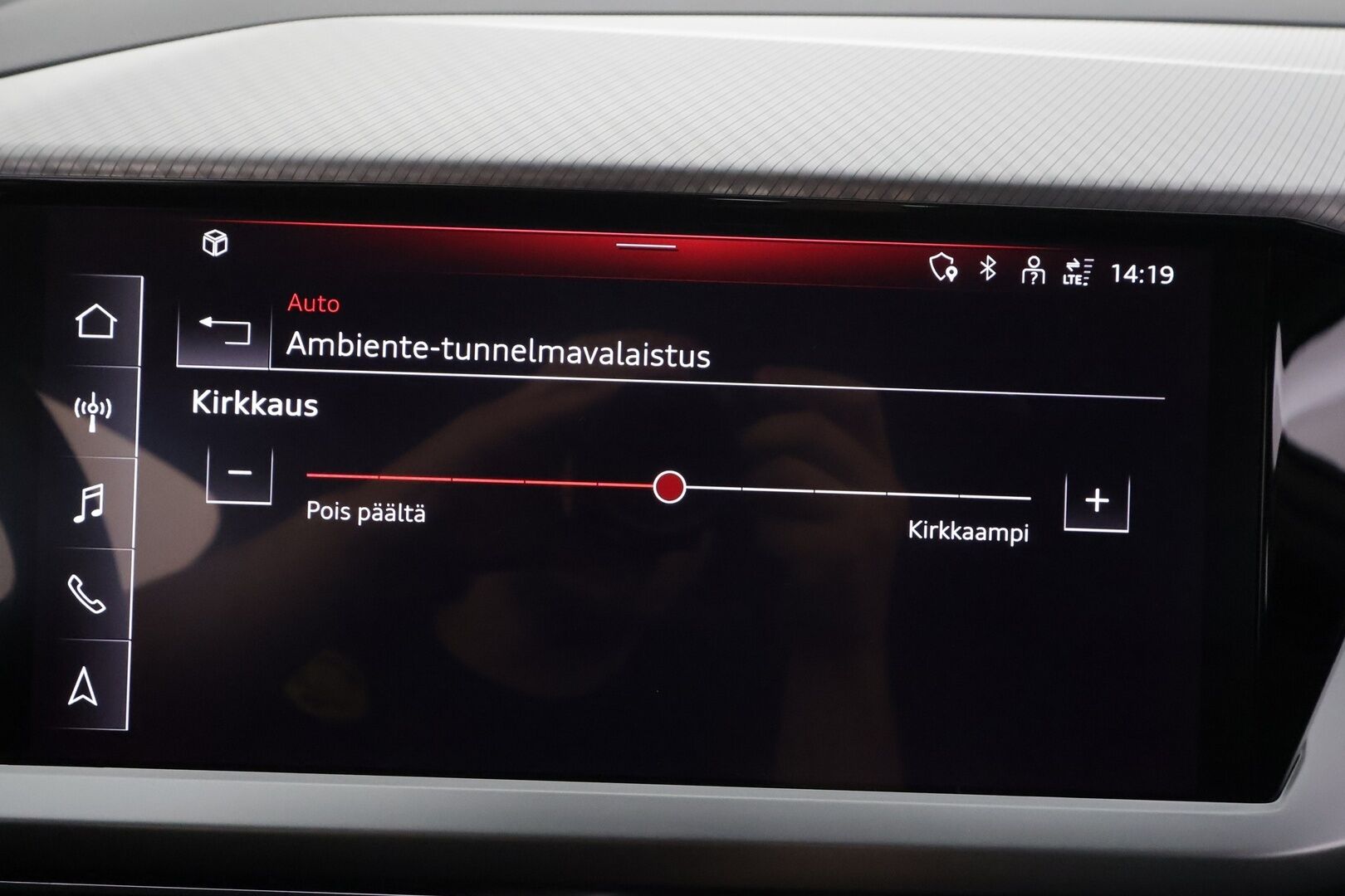 Audi Q4 e-tron 2023 50 e-tron quattro - 1OM Suomiauto | Koukku | Sonos Audio | HUD | ACC | Matrix LED | Sporttipenkit | Merkkihuollettu | Navi | Akuston esilämmitys | Huippuvarusteet!
