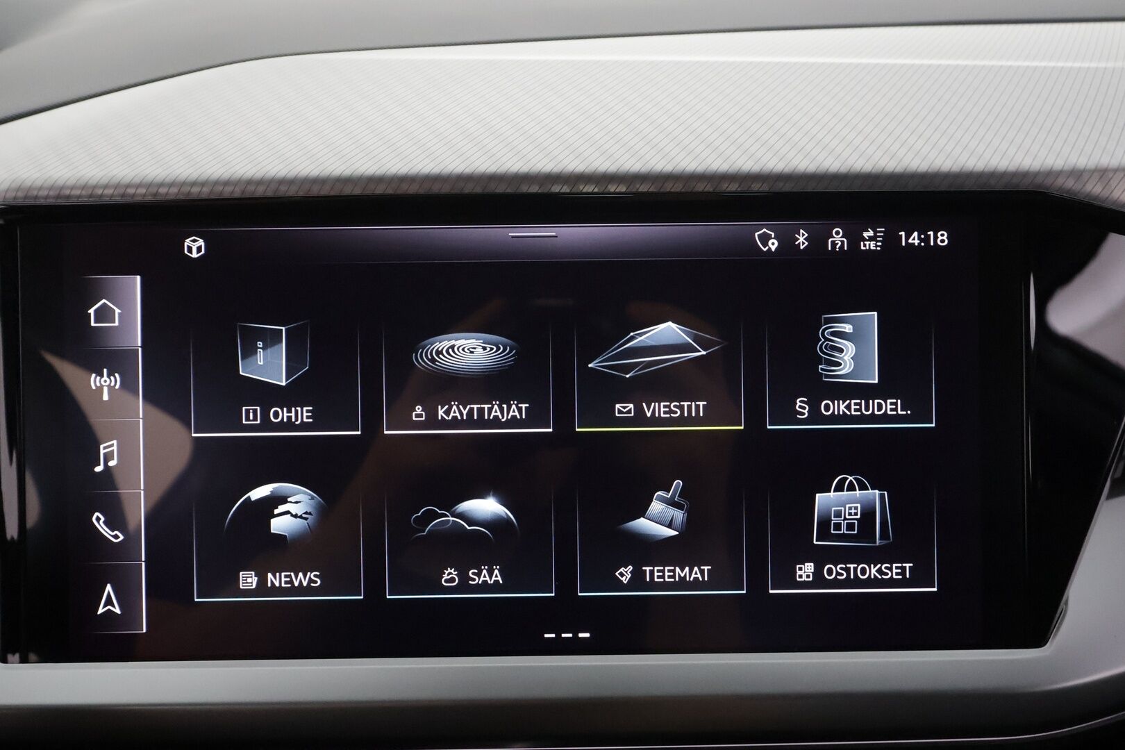 Audi Q4 e-tron 2023 50 e-tron quattro - 1OM Suomiauto | Koukku | Sonos Audio | HUD | ACC | Matrix LED | Sporttipenkit | Merkkihuollettu | Navi | Akuston esilämmitys | Huippuvarusteet!