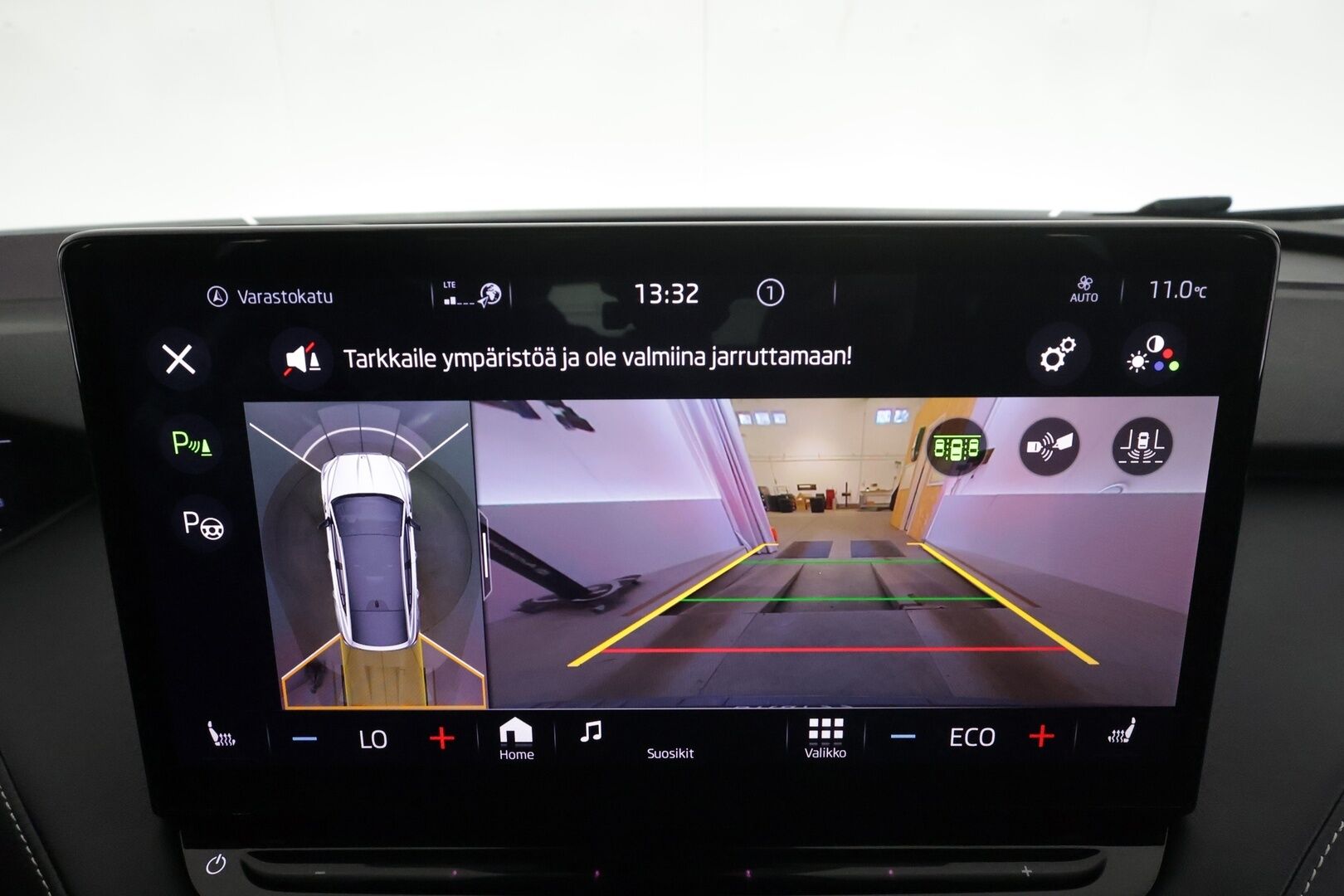 Skoda Enyaq 2023 Coupe 80x 4x4 RS iV * ACC / ILP / Hierova Muistipenkki / Matrix / Lasikatto / HUD / Canton / 360 / Koukku * - 2x Latauskaapelit / Akku kuntotarkastettu / Kahdet renkaat aluvanteilla