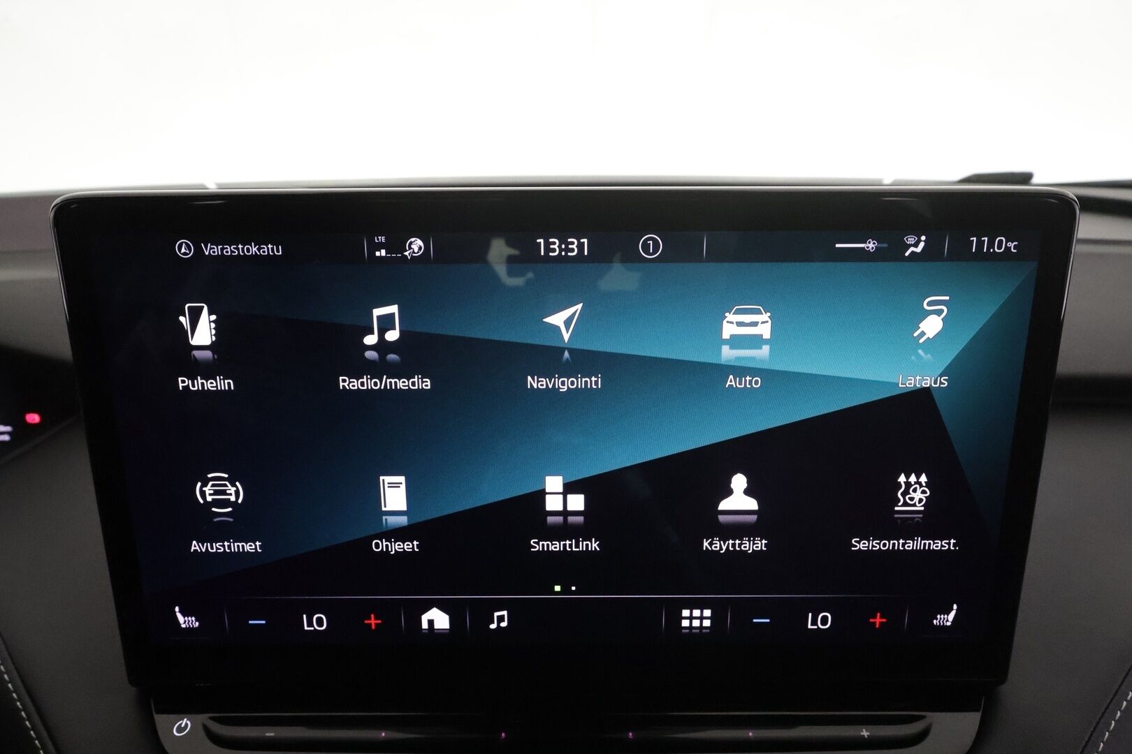 Skoda Enyaq 2023 Coupe 80x 4x4 RS iV * ACC / ILP / Hierova Muistipenkki / Matrix / Lasikatto / HUD / Canton / 360 / Koukku * - 2x Latauskaapelit / Akku kuntotarkastettu / Kahdet renkaat aluvanteilla