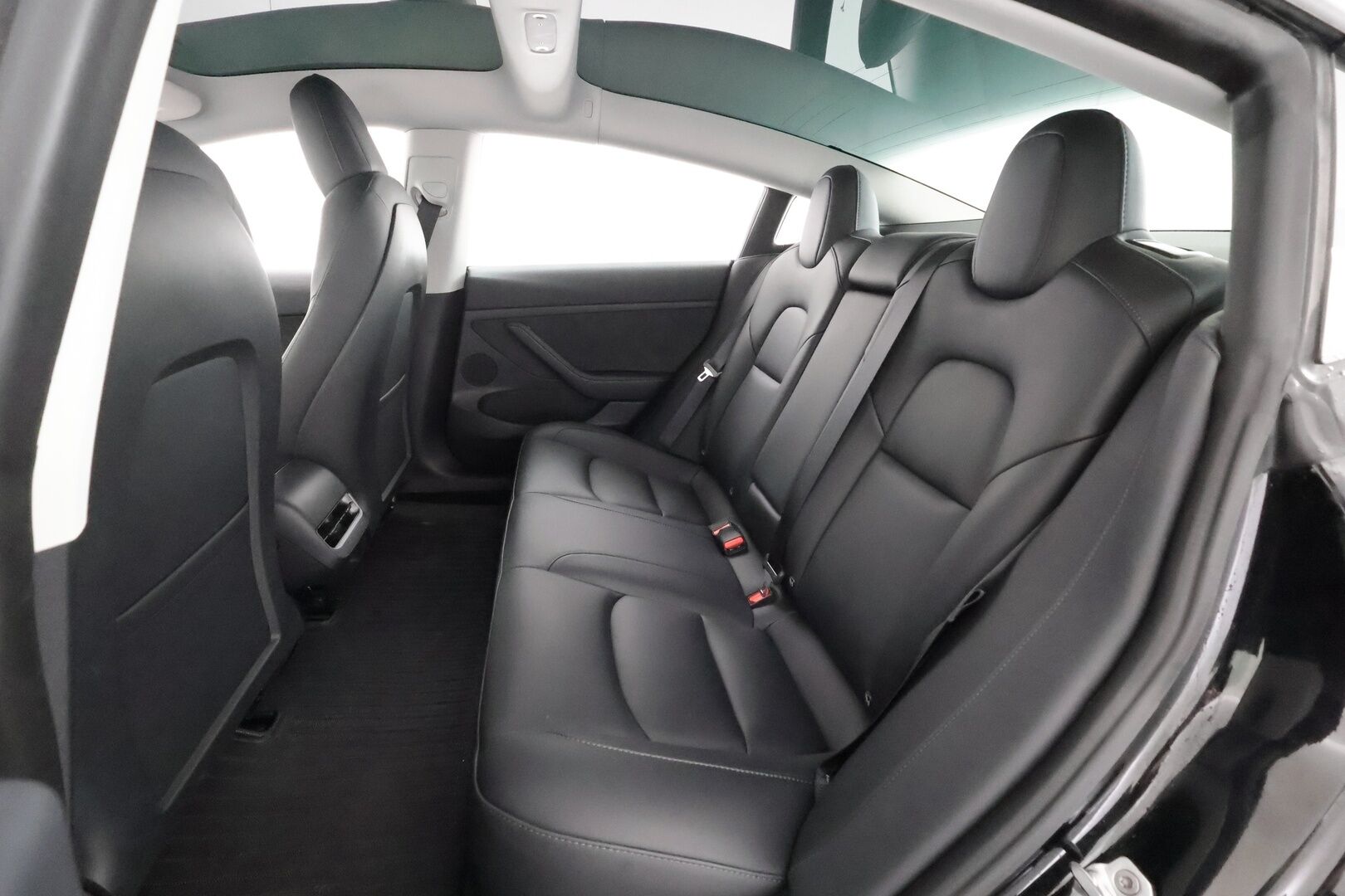 Tesla Model 3 2023 Standard Range Plus - | ILP | Lasikatto | ACC | Matrix-LED | P.kamera | Muistipenkki | Premium Speakers | Navi | Kaistavahti | Keyless | Kahdet renkaat | 2x Latauskaapelit | - KORKO VAIN 3,99 %