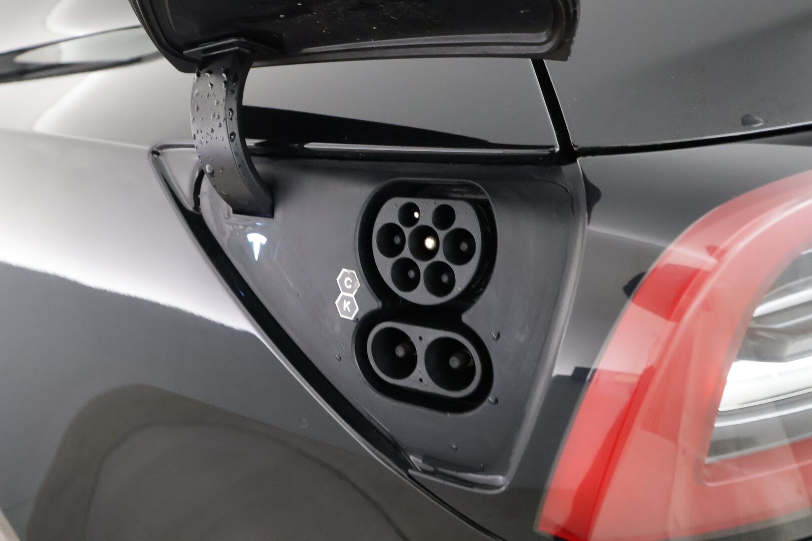 Tesla Model 3 2023 Standard Range Plus - | ILP | Lasikatto | ACC | Matrix-LED | P.kamera | Muistipenkki | Premium Speakers | Navi | Kaistavahti | Keyless | Kahdet renkaat | 2x Latauskaapelit | - KORKO VAIN 3,99 %