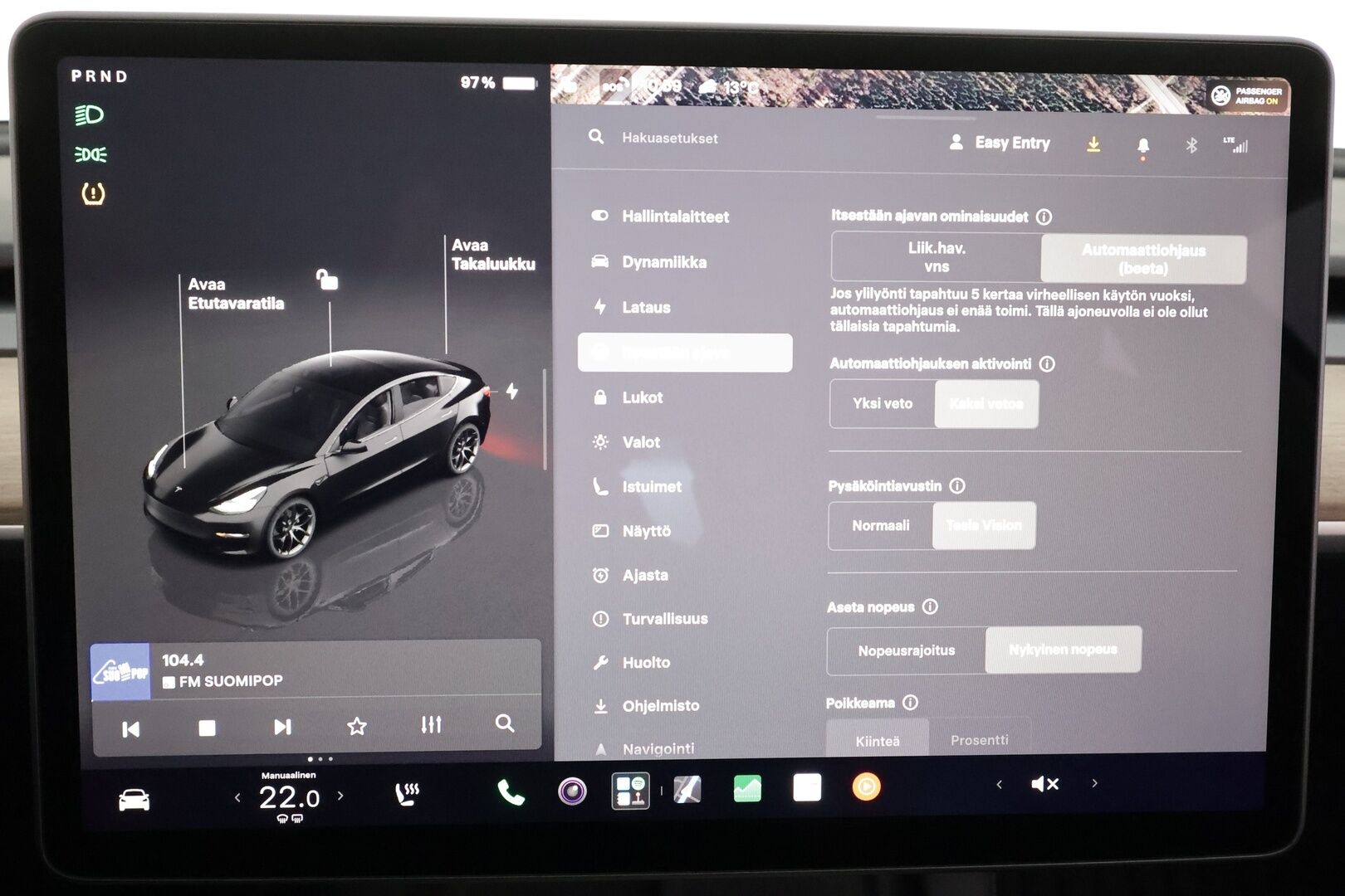 Tesla Model 3 2023 Standard Range Plus - | ILP | Lasikatto | ACC | Matrix-LED | P.kamera | Muistipenkki | Premium Speakers | Navi | Kaistavahti | Keyless | Kahdet renkaat | 2x Latauskaapelit | - KORKO VAIN 3,99 %