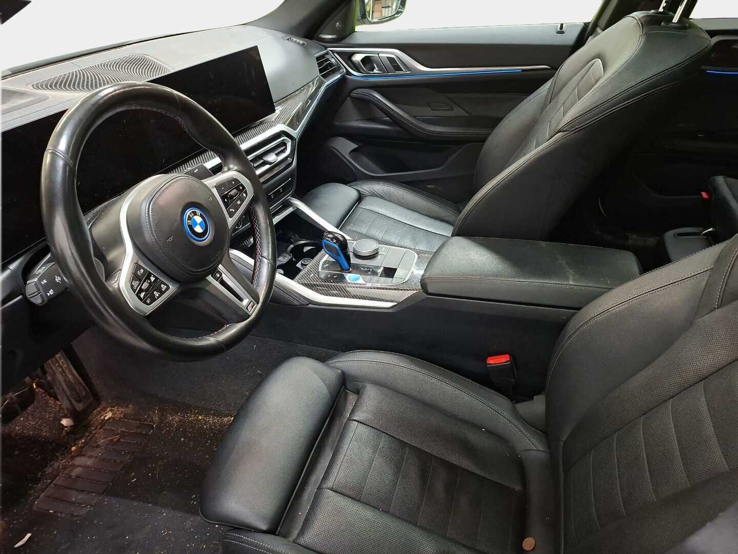BMW i4 M50 2022 Super Charged *Driver assist Plus/ Harman&Kardon / Nahkaverhoilu / Kattoluukku / 360-kamera!* - *Täyteen ladattu huippu sähköauto / Katso tämän yksilön kattava varustelistaus!*
