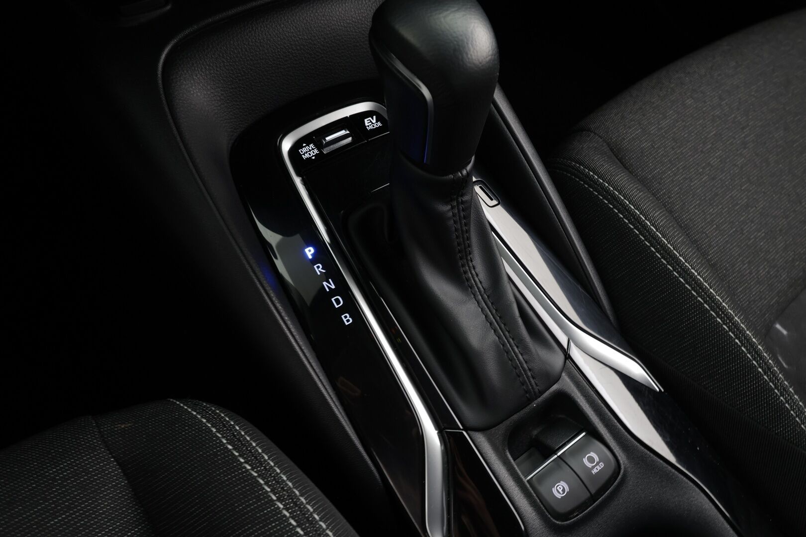 Toyota Corolla 2024 Touring Sports 1,8 Hybrid Active * ACC / LED / P.Kamera / Kaistavahti / Digimittaristo / Facelift * - 1-om Suomi-auto / Kahdet renkaat / Merkkihuollettu!