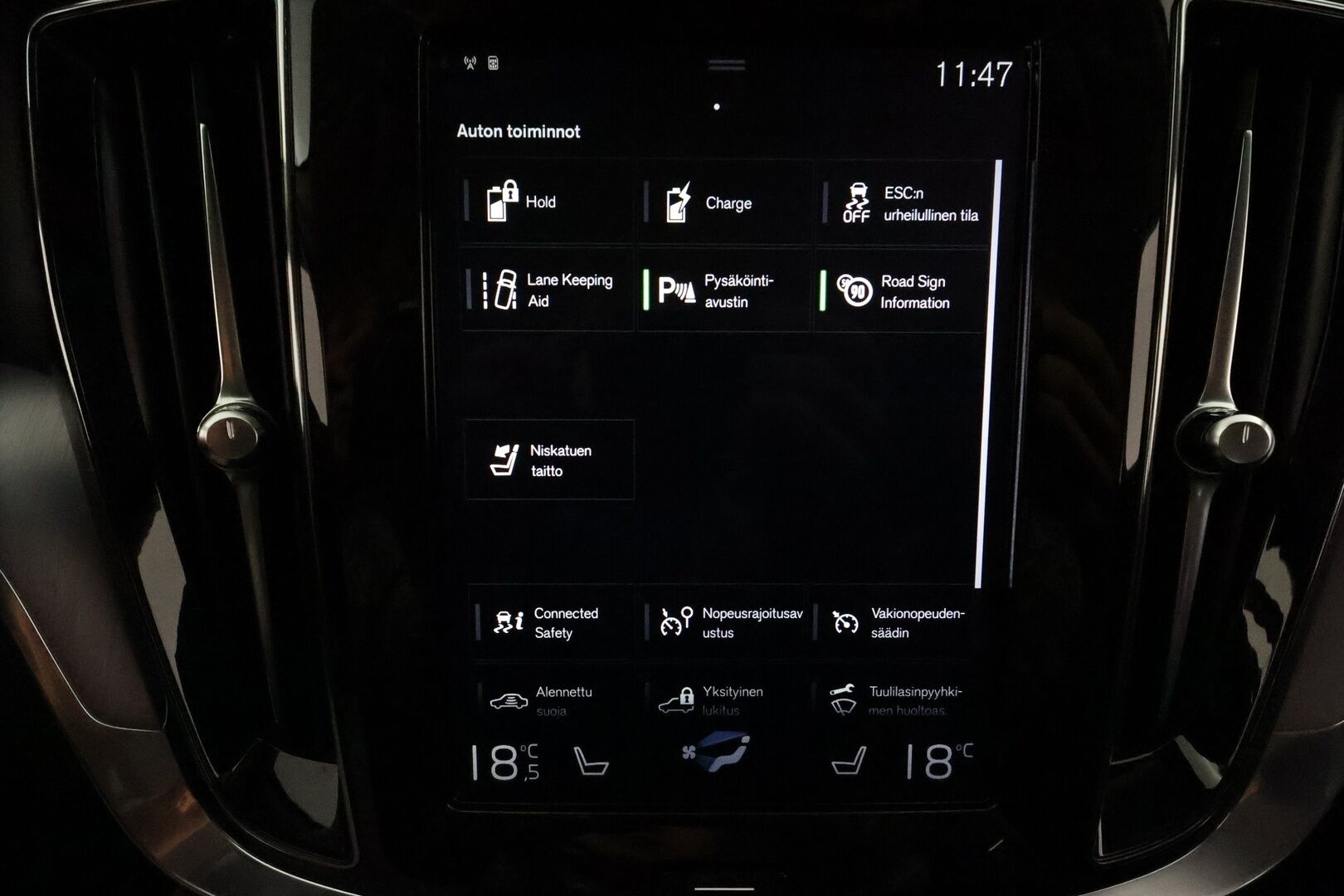 Volvo V60 2020 T6 TwE AWD Momentum aut **Webasto / Koukku / ACC / LED / P.Tutkat / Navi / Kaistavahti / KeylessGO** - 2x Latauskaapelit / Kahdet Renkaat 