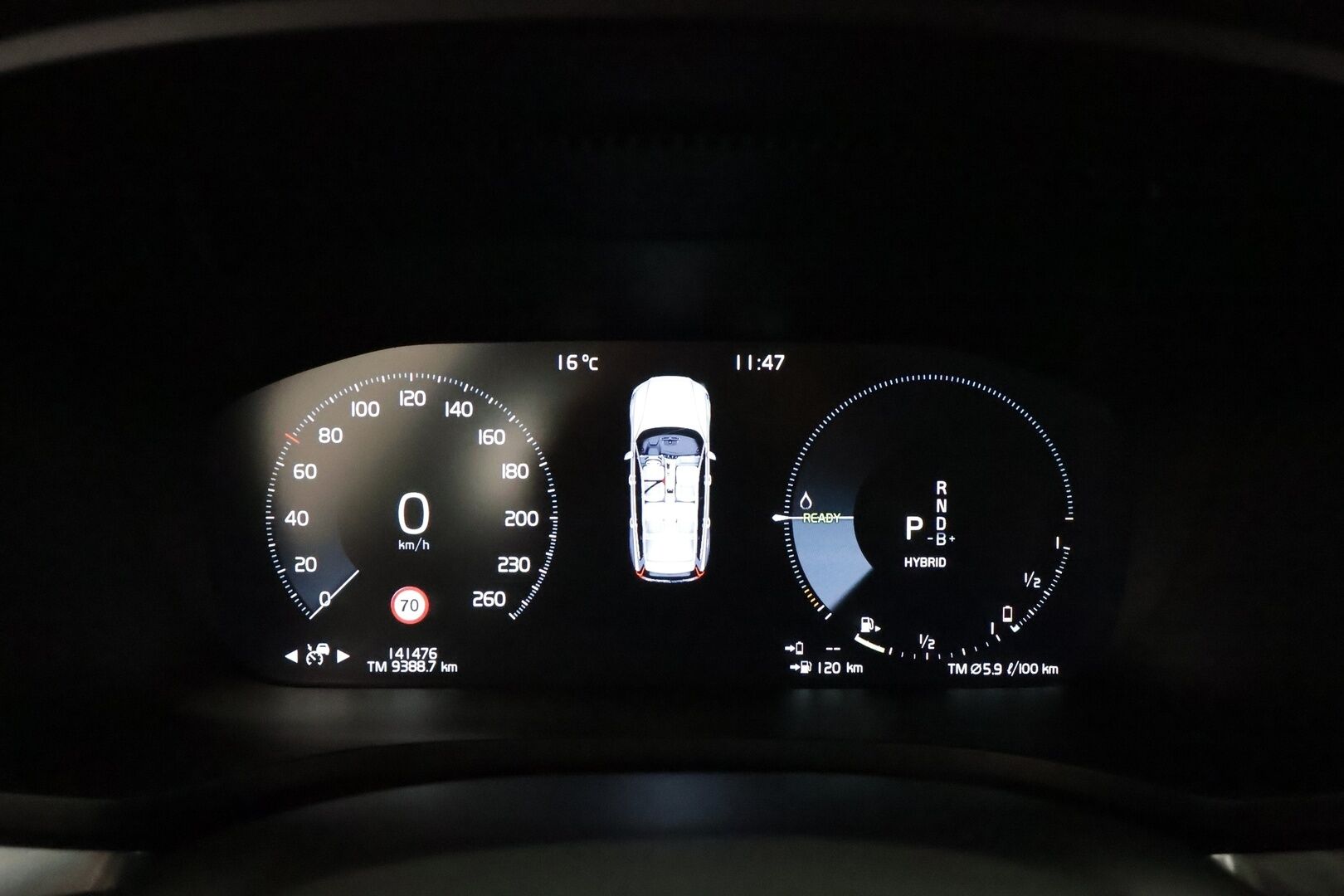 Volvo V60 2020 T6 TwE AWD Momentum aut **Webasto / Koukku / ACC / LED / P.Tutkat / Navi / Kaistavahti / KeylessGO** - 2x Latauskaapelit / Kahdet Renkaat 
